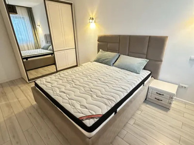 Apartament de 2 camere, decomandat, 55 mp, central, complex Novum