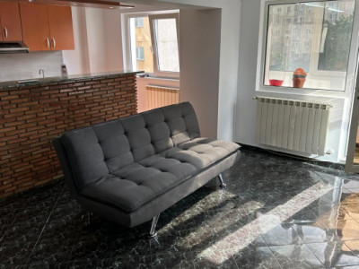 Apartament de 2 camere, decomandat, 60 mp, zona Tineretului 