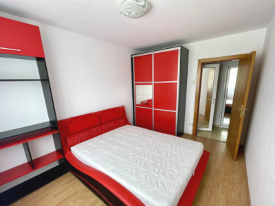 Apartament de 3 camere, modern, decomandat, balcon, zona  Aparatorii Patriei