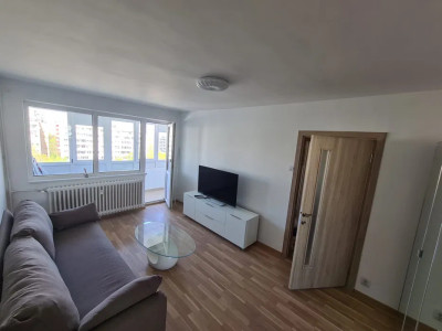 Apartament de 2 camere, 50 mp, balcon, metrou, zona Piata Sudului