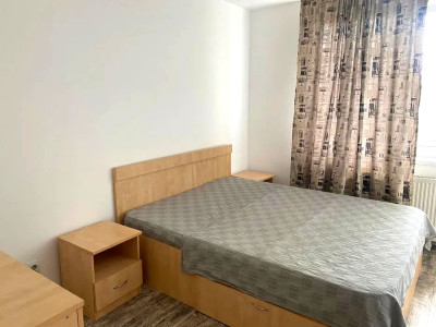 Apartament de 2 camere, decomandat, balcon, metrou, pet friendly, zona Unirii