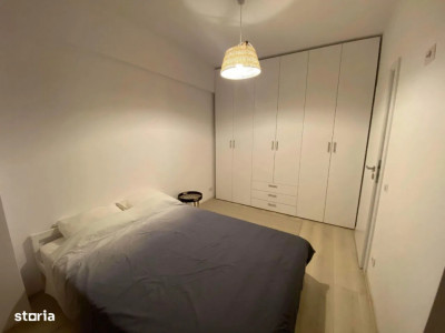 Apartament de 2 camere, balcon, centrala, parcare, parc, zona Parcul Carol