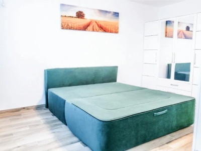 Garsoniera, decomandata, 40 mp, centrala, zona Aparatorii Patriei