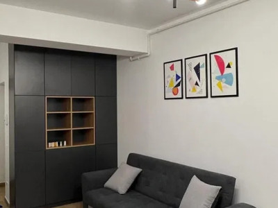 Apartament de 2 camere, balcon, parcare, metrou, zona Metalurgiei
