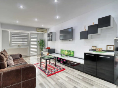 Apartament de 2 camere, decomandat, 55 mp, balcon, metrou, zona Drumul Taberei 
