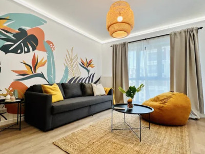 Garsoniera lux, centrala proprie, balcon, metrou, zona Exigent Plazza 