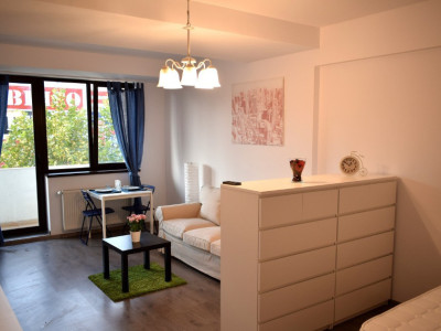 Apartament cu o camera, 43 mp, centrala proprie, balcon, metrou, zona Grozavesti