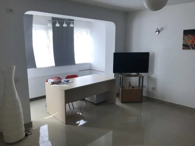 Garsoniera renovata modern, 40 mp, metrou, zona Lujerului