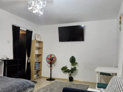 Garsoniera la 5 minute de metrou, aproape de mall si parc, zona Dristor