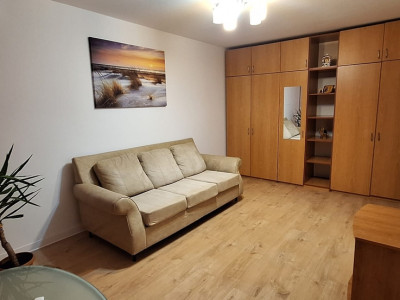 Apartament de 2 camere, decomandat, 65 mp, zona Aparatorii Patriei 