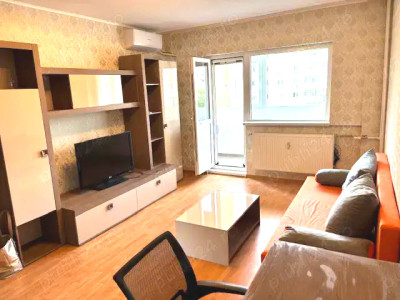 Garsoniera, decomandata, 40 mp, balcon, pet friendly, zona Tineretului