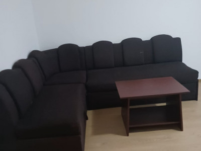 Apartament de 3 camere decomandat, 80 mp, balcon, zona 13 Steptembrie