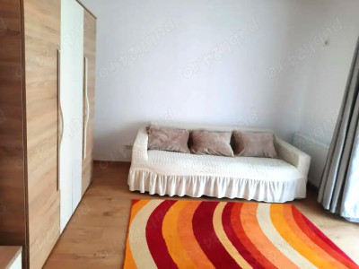 Apartament de 2 camere, decomandat, balcon, 2 parcari, complexul Viva Residence