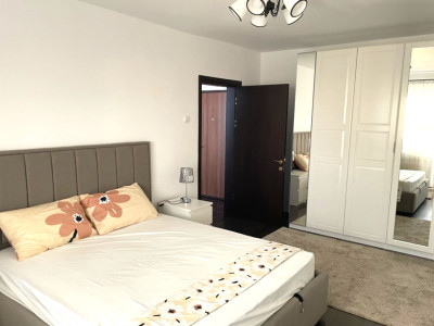 Spațiu generos: 3 camere, 2 balcoane, modern – Piața Sudului