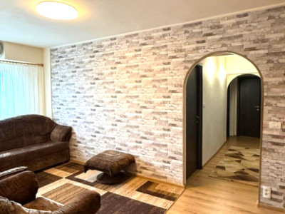 Apartament de 3 camere, modern, decomandat, balcon, 2 baii, metrou, zona Berceni