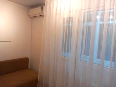 Apartament Spațios, 3 Camere Decomandat – Balcon, Piața Sudului