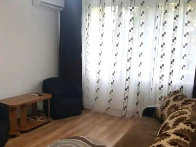 Garsoniera, decomandata, moderna, metrou, parc, zona Brancoveanu