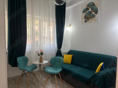 Garsonieră decomandată, 25 mp – Victoriei, cu centrală, ideală city life