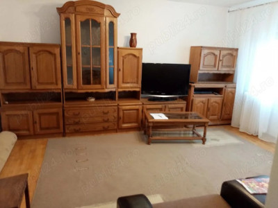 Apartament de 3 camere decomandat, 75 mp, balcon, metrou, zona Aviatiei