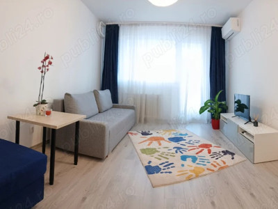 La 2 min de Piața Muncii – 2 camere renovate, parcare în fața blocului