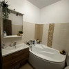 Apartament spațios de 4 camere, 2 băi, terasă și parcare, ideal pentru familie thumb 8