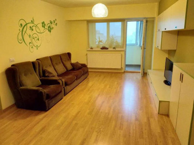 Apartament de 3 camere, modern, decomandata, balcon, zona Obregia