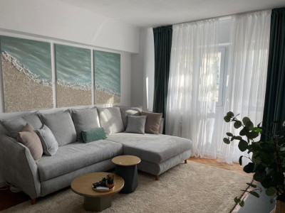 Apartament de 3 camere, lux, 80 mp, 2 balcoane, metrou, zona Victoriei
