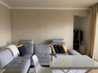 Apartament de 3 camere, decomandat, metrou, complexul Incity Residence