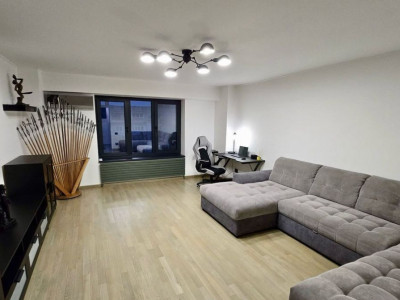 Inchiriez apartament 3 camere Octavian Goga, loc parcare inclus