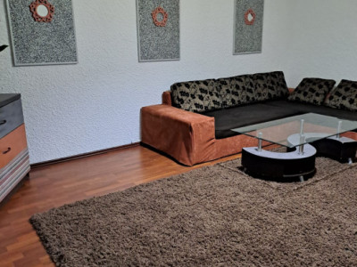 3 camere decomandat, 90 mp, 10 min Metrou Unirii – Se ofera nemobilat