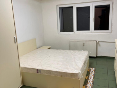 Apartament de 3 camere, decomandate, 75 mp, zona Gorjului 