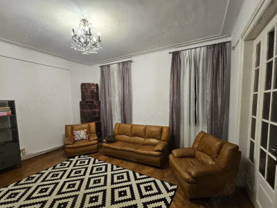 Apartament de 3 camere, decomandat, metrou, zona Piata Victoriei