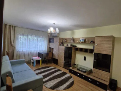 Apartament de 2 camere decomandat, balcon, parcare, metrou, zona Aviatiei