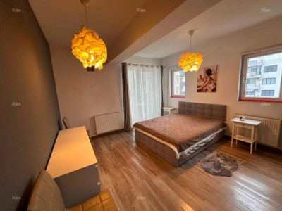 Apartament de 3 camere, decomandat, 100 mp, zona 13 Septembrie 