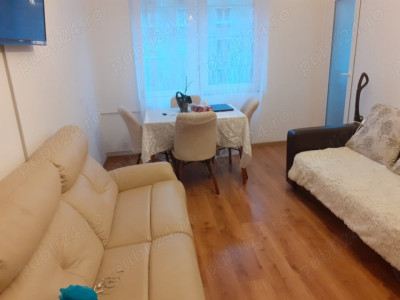 Apartament  de 2 camere, decomandat, balcon, metrou, zona Crangasi 