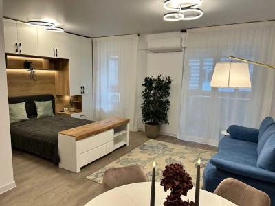 Garsoniera, decomandata, 40 mp, parcare, complexul Central Address Residence
