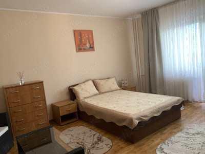Garsonieră decomandată, 40 mp, balcon, zona Mall Vitan 