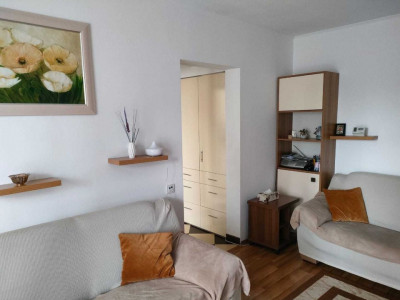 Apartament 3 camere cu parcare si centrala proprie– Metrou Titan, etaj 1