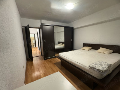 Apartament de 3 camere, decomandat, 2 bai, 90 mp, zona Unirii