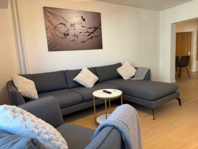 Apartament de 3 camere, decomandat, renovat, zona Piața Alba Iulia