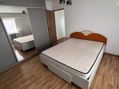 Apartament 2 camere, 42 mp, aer conditionat, centrala proprie, Damaroaia