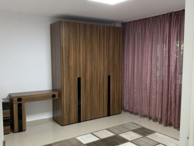 Apartament de 3 camere, decomandat, 2 bai, la 3 minute de metrou Timpuri Noi 