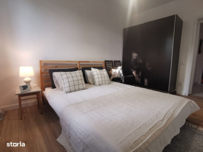 Apartament de 3 camere, semi-decomandat, balcon, zona Titan 
