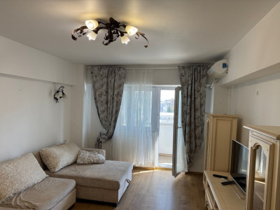 Apartament de 2 camere, 55 mp, decomandat, zona Universitate