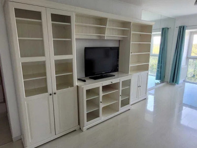 Cauți un apartament modern cu 3 camere, balcon și parcare pe Văcărești?