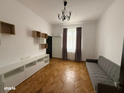 Apartament de 2 camere, decomandat, centrala proprie, acces la curte, Popa Nan 