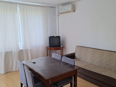 Cauți un apartament de 3 camere la doar 9 minute de metrou, în Piața Sudului?