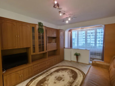 Apartament de 2 camere, 60 mp, decomandat, balcon, zona Dristor 