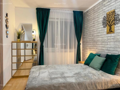 Apartament de 2 camere, decomandat, 55 mp, parcare, zona Titan 