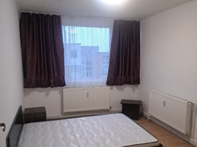 Apartament de 2 camere, decomandat, centrala, 2 minute de Auchan Drumul Taberei